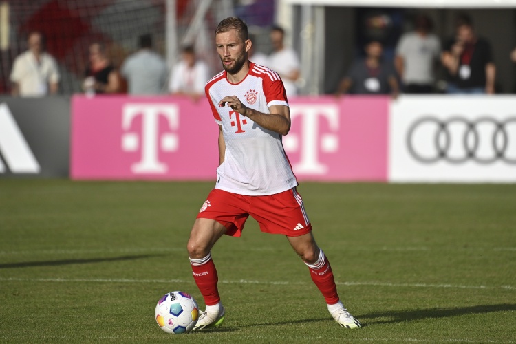 开云注册入口-记者：莱默尔脚踝有伤，但对阵多特依然带伤出战