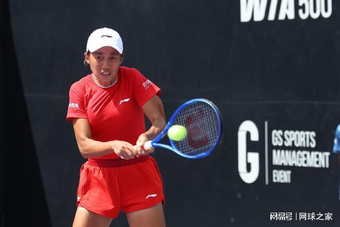 kaiyun-浪费好签？王欣瑜单双打均首轮游！